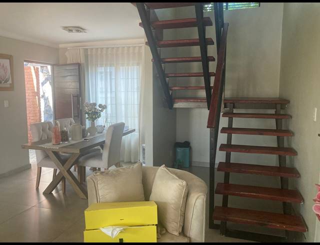 3 BEDROOM TOWNHOUSE FOR SALE IN WATERVAL EAST